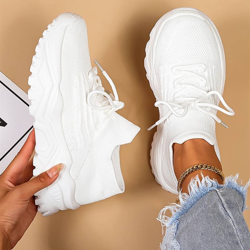 Orthopädische Trendschuhe mit zusätzlicher Fußunterstützung