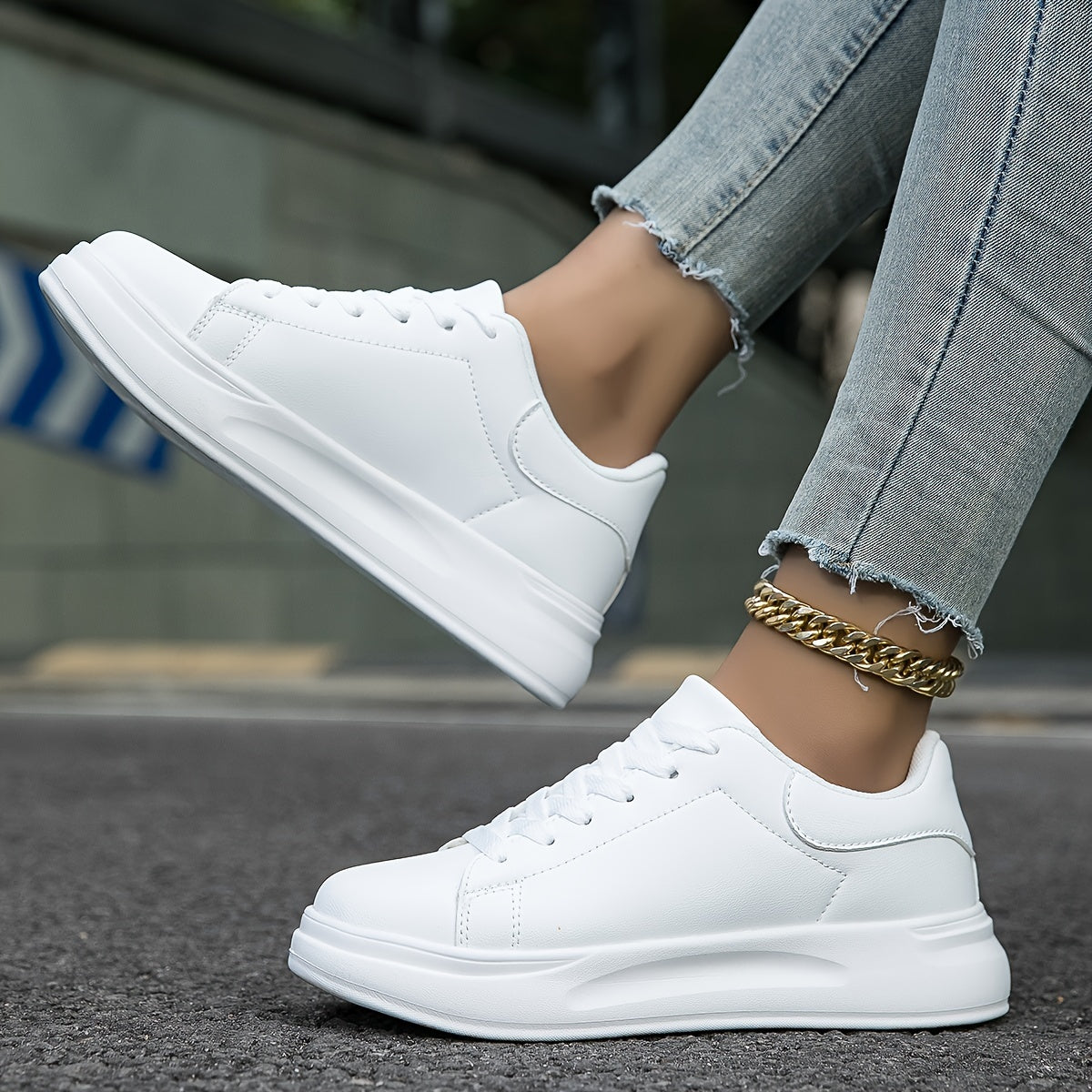 Schlichte weiße Sneakers für Damen