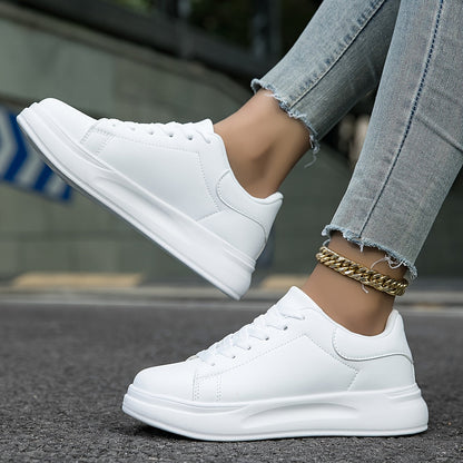 Schlichte weiße Sneakers für Damen