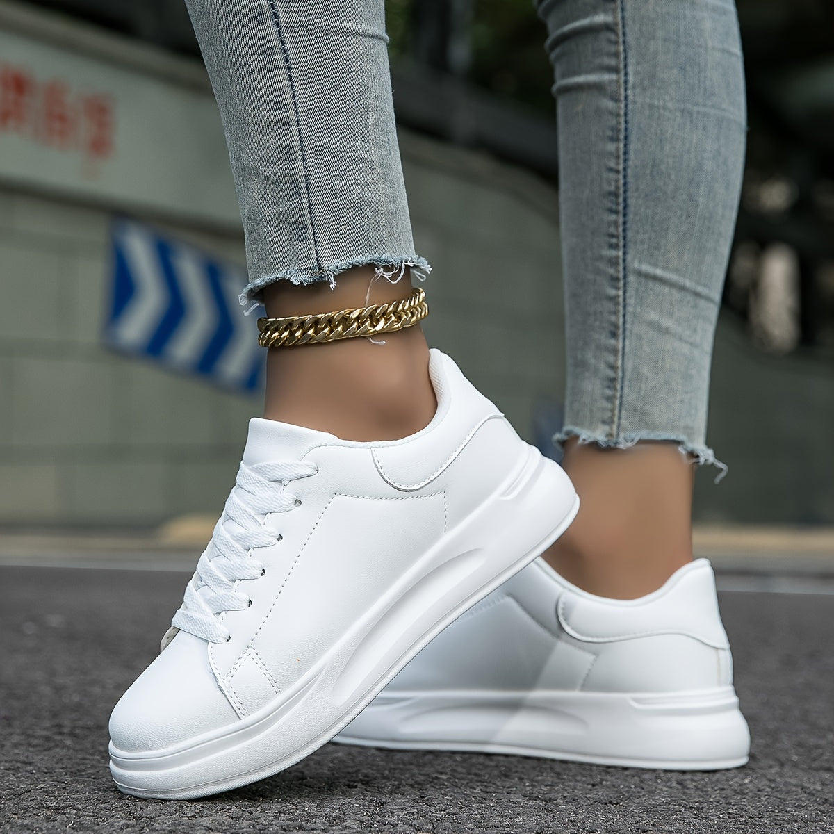Schlichte weiße Sneakers für Damen