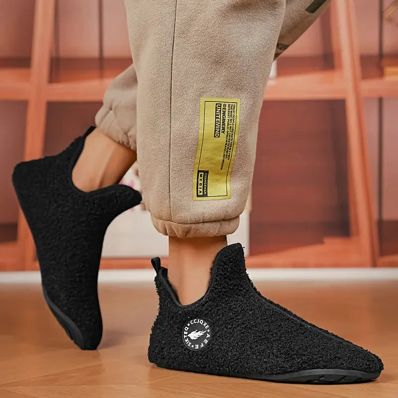 Moderne Fuzzy Hausschuhe „AEFE“ – Beide Schuhe | Schuh Galaxy