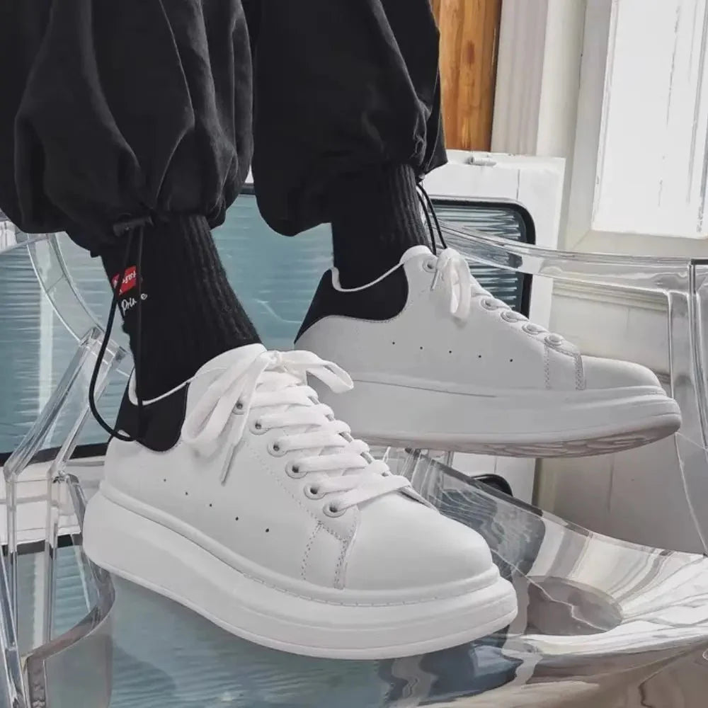 Design Elevation Schuhe „McLifts“ – Rückansicht | Schuh Galaxy